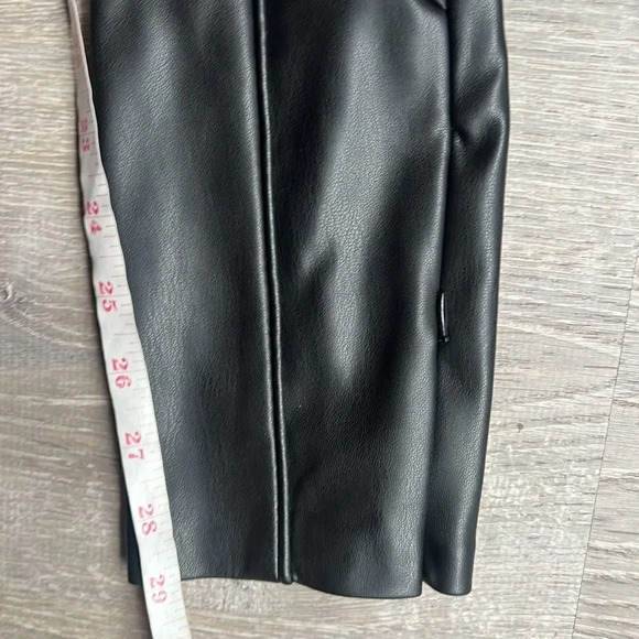 NEW Maniere De Voir  VEGAN LEATHER & PATENT RIBBED LEGGINGS - Picture 11 of 15
